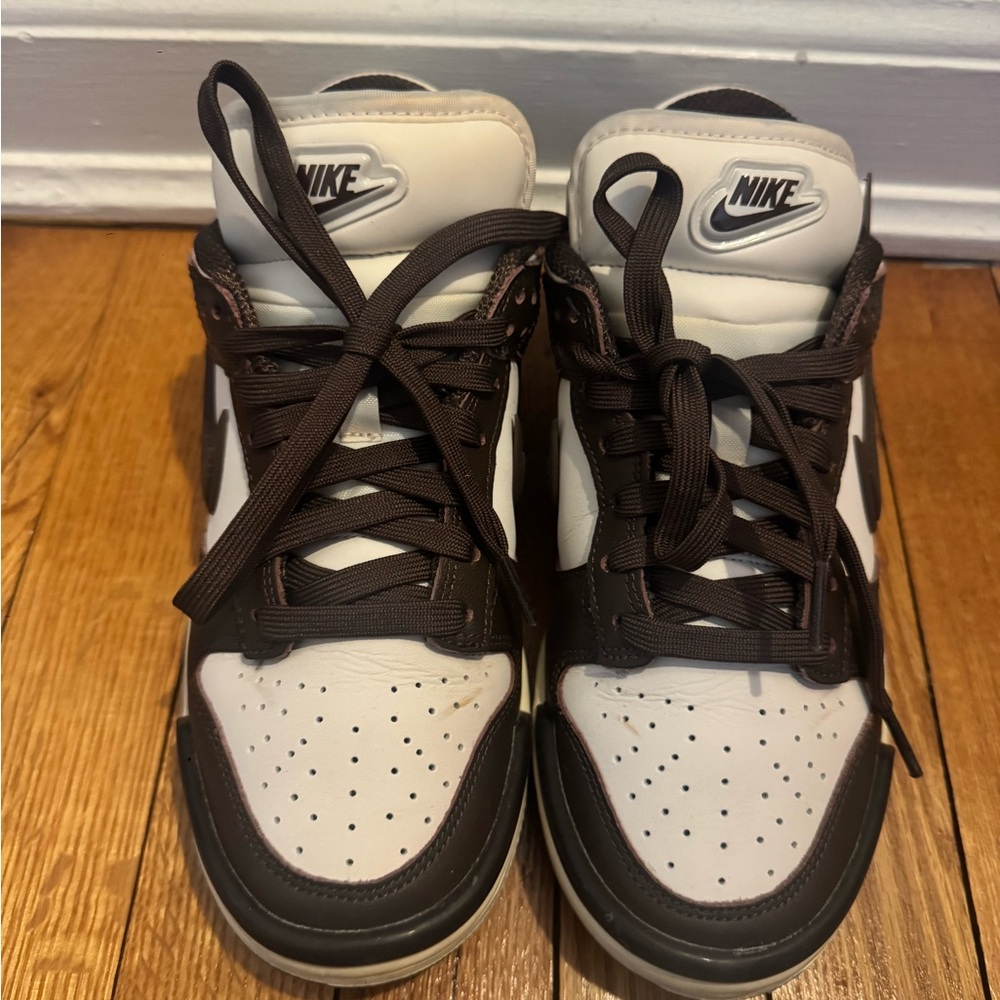 Nike Women's Sneakers - Black and White